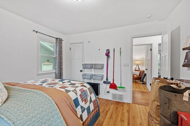 10825 Russell Avenue S, Bloomington, MN 55431