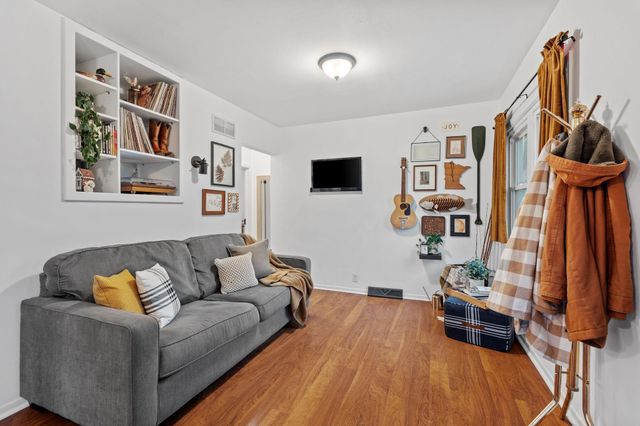 10825 Russell Avenue S, Bloomington, MN 55431