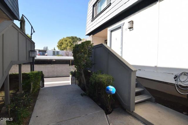 18550 Hatteras Street 73, Tarzana, CA 91356