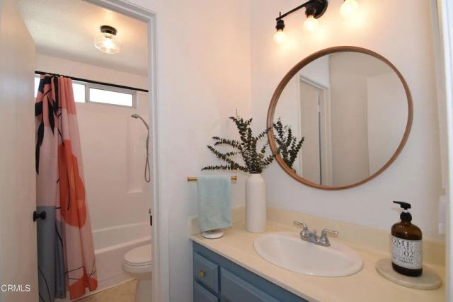 18550 Hatteras Street 73, Tarzana, CA 91356