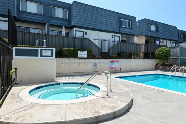 18550 Hatteras Street 73, Tarzana, CA 91356