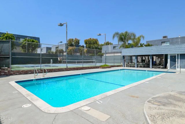 18550 Hatteras Street 73, Tarzana, CA 91356