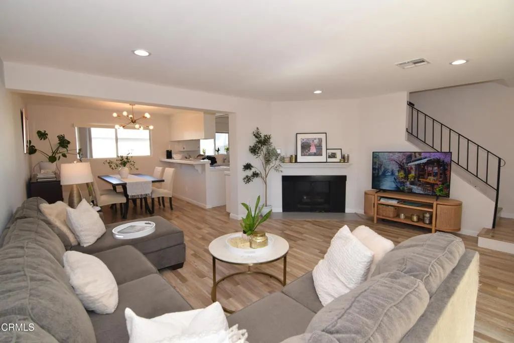 18550 Hatteras Street 73, Tarzana, CA 91356