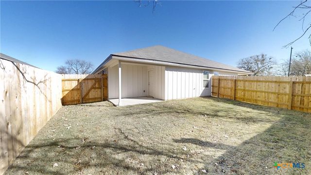 210 E Washington Avenue B, Copperas Cove, TX 76522