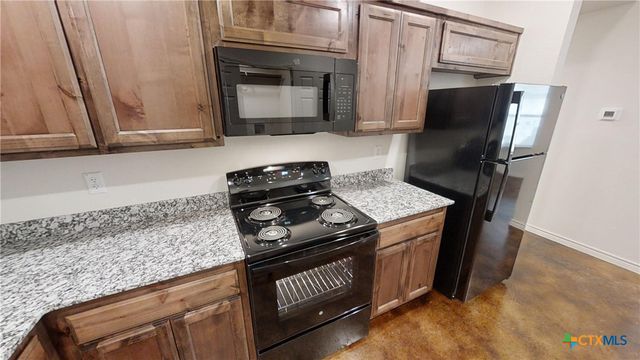 210 E Washington Avenue B, Copperas Cove, TX 76522