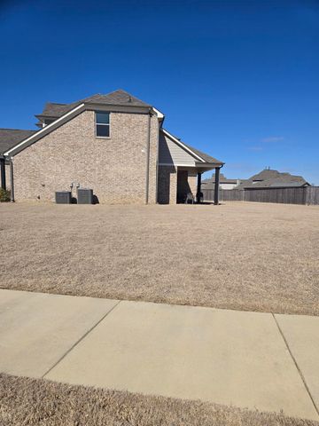 6400 CLARKSON CIR W, Arlington, TN 38002