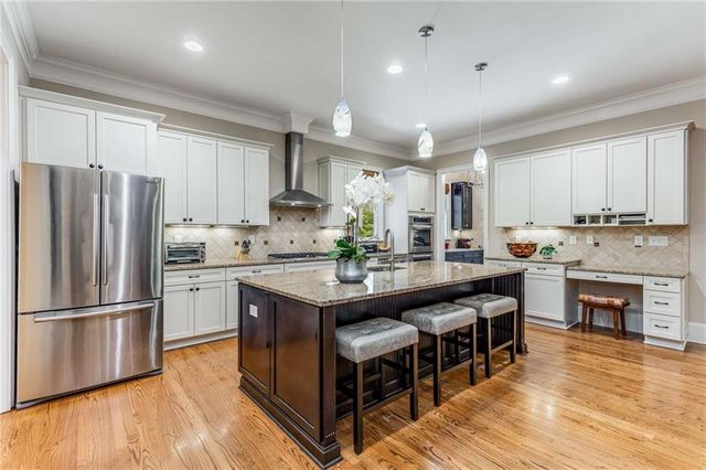 504 S WESTMINSTER Way NE, Atlanta, GA 30307