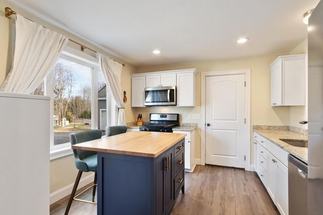 3 Pine Hill Way 3, Harvard, MA 01451