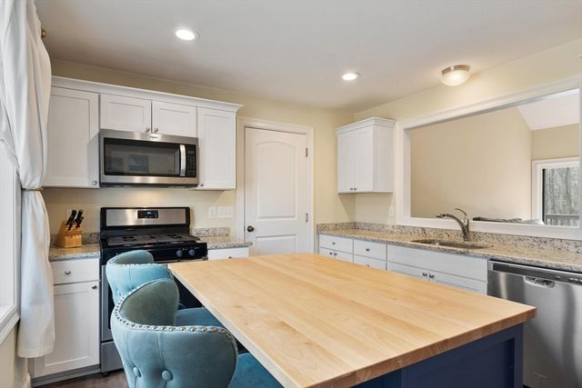 3 Pine Hill Way 3, Harvard, MA 01451