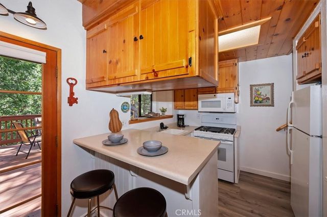 27511 Cappy, Lake Arrowhead, CA 92326