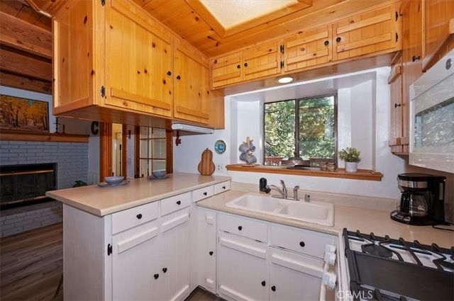27511 Cappy, Lake Arrowhead, CA 92326