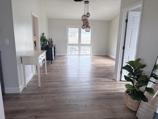 4166 N Christmas Tree Road, Decatur, IL 62521