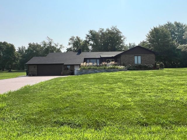 4166 N Christmas Tree Road, Decatur, IL 62521