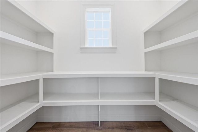 8225 Royal Oaks Dr, Lumberton, TX 77657