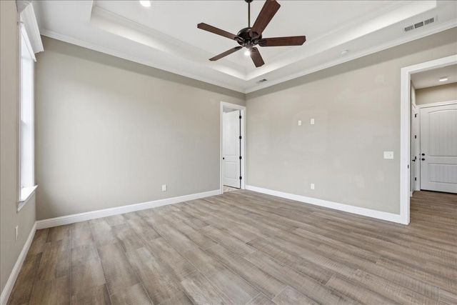 8225 Royal Oaks Dr, Lumberton, TX 77657