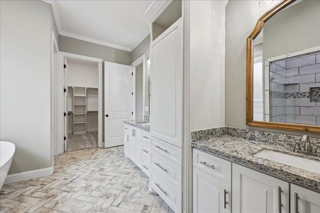 8225 Royal Oaks Dr, Lumberton, TX 77657