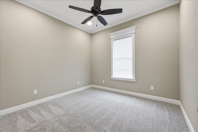 8225 Royal Oaks Dr, Lumberton, TX 77657