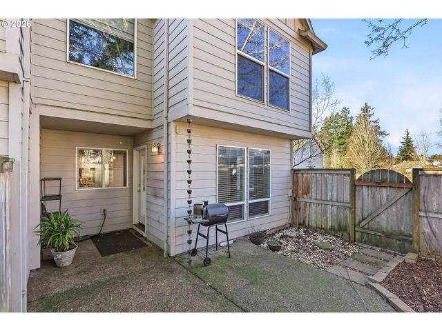 22030 Sw GRAHAMS FERRY Rd D, Tualatin, OR 97062