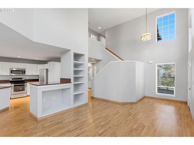 22030 Sw GRAHAMS FERRY Rd D, Tualatin, OR 97062