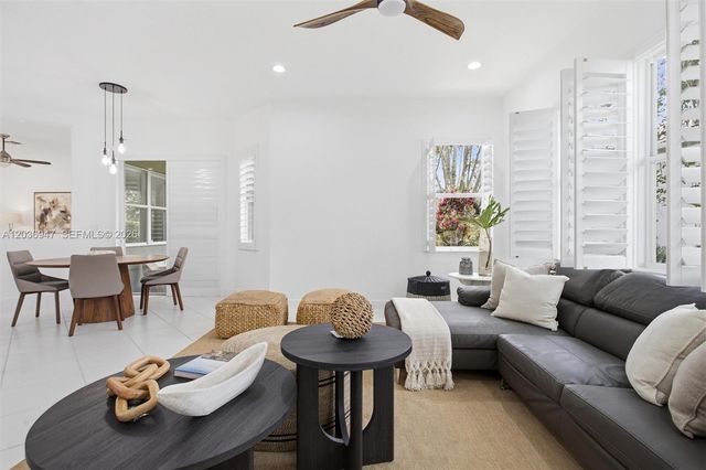 19308 Stonebrook Street, Weston, FL 33332
