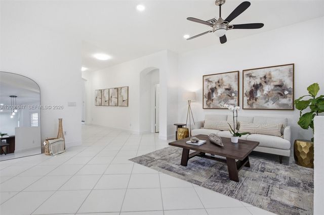 19308 Stonebrook Street, Weston, FL 33332