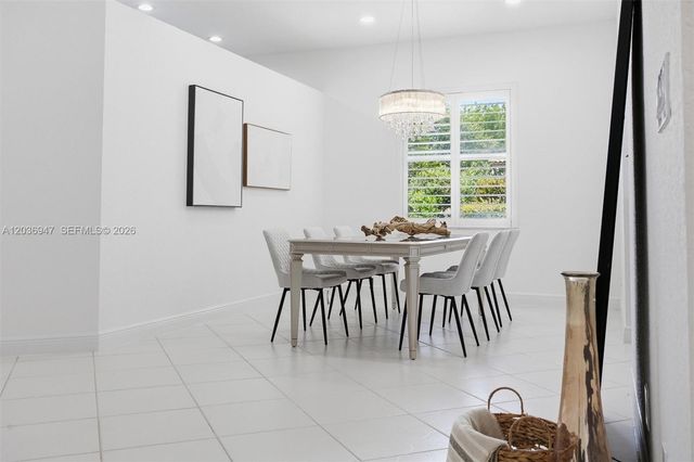19308 Stonebrook Street, Weston, FL 33332