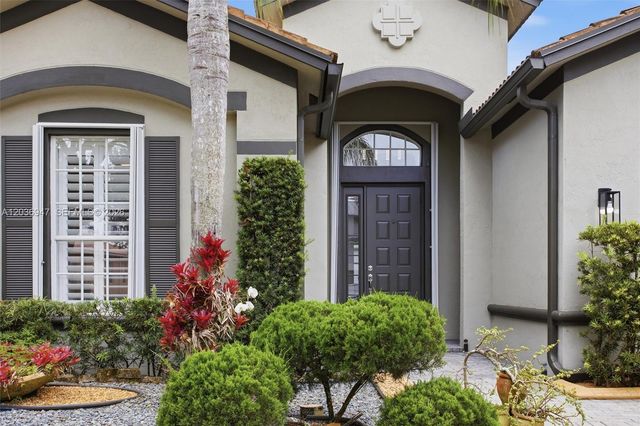 19308 Stonebrook Street, Weston, FL 33332