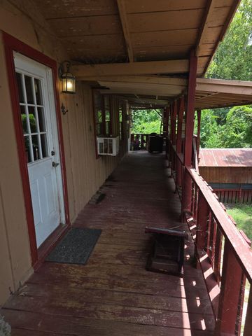 101 Dogwood Place, Point Blank, TX 77364