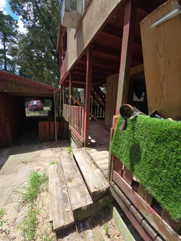 101 Dogwood Place, Point Blank, TX 77364