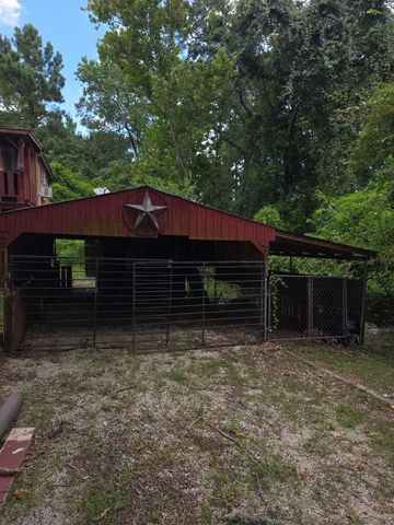 101 Dogwood Place, Point Blank, TX 77364