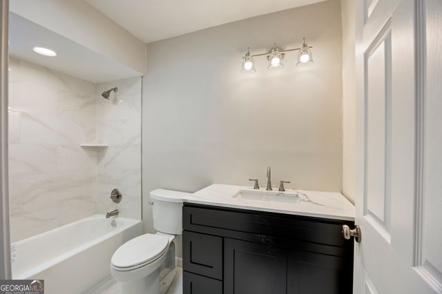 346 Carpenter Drive 18, Atlanta, GA 30328