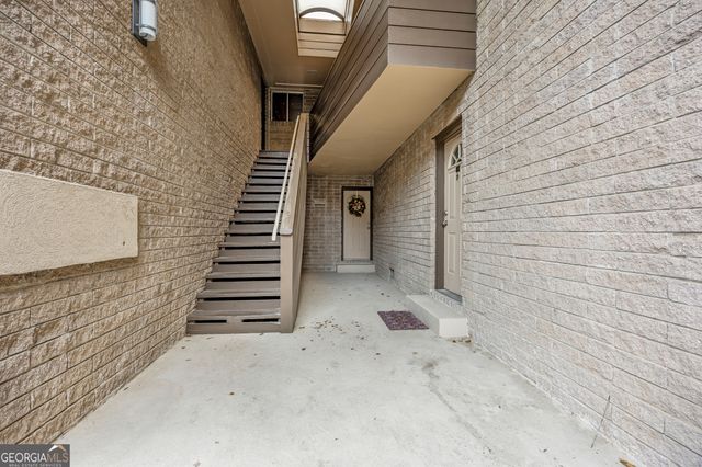 346 Carpenter Drive 18, Atlanta, GA 30328