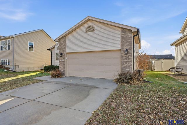 2661 W Washington Street, Lincoln, NE 68522