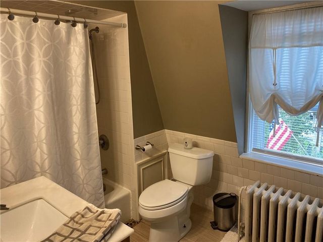 4 Hammond Street 5, Newport, RI 02840