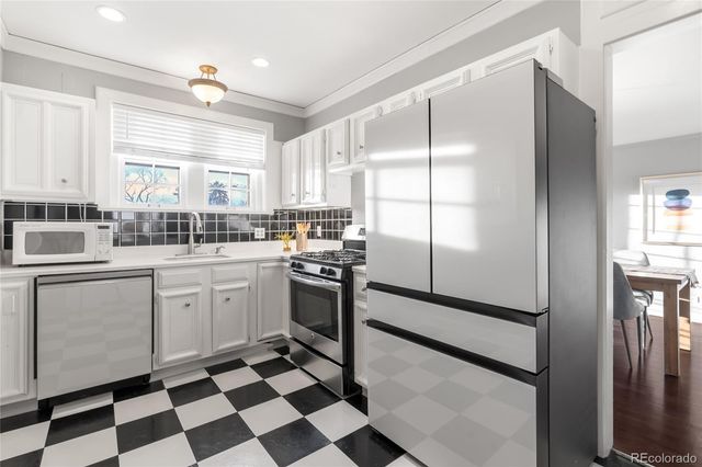 1 N Downing Street 5, Denver, CO 80218