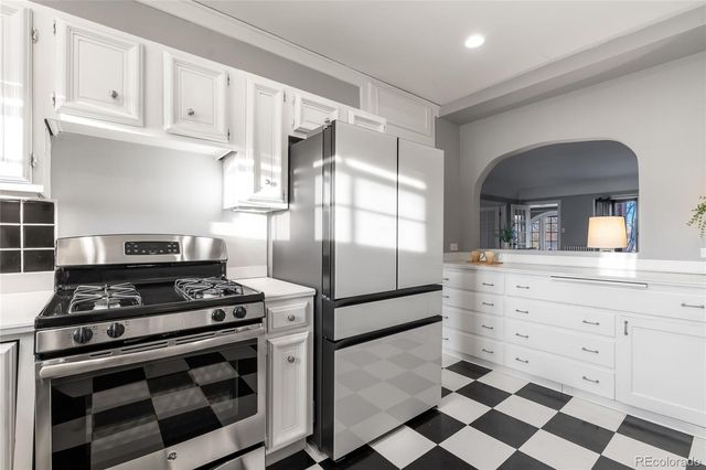 1 N Downing Street 5, Denver, CO 80218