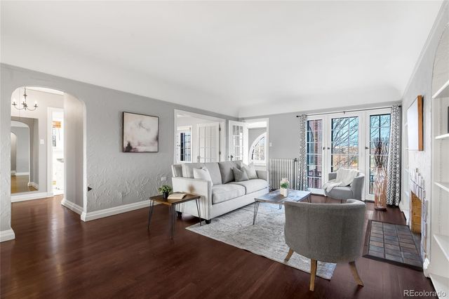 1 N Downing Street 5, Denver, CO 80218