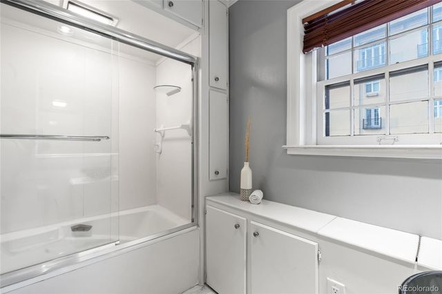 1 N Downing Street 5, Denver, CO 80218