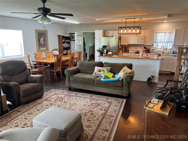 33803 S 4230 Road, Inola, OK 74036