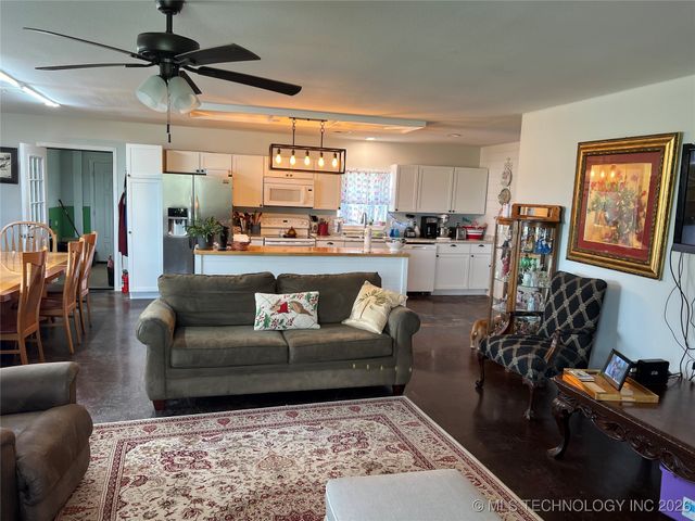 33803 S 4230 Road, Inola, OK 74036