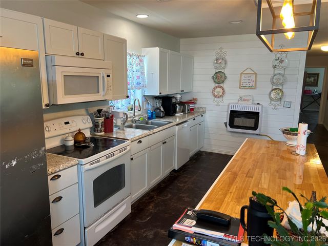 33803 S 4230 Road, Inola, OK 74036