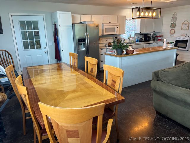 33803 S 4230 Road, Inola, OK 74036