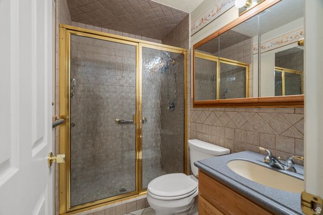 83 W 200 N, Centerville, UT 84014