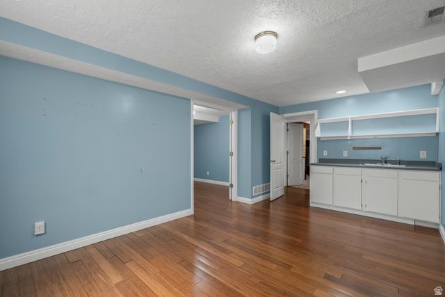 83 W 200 N, Centerville, UT 84014