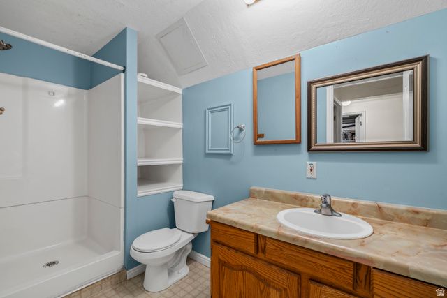 83 W 200 N, Centerville, UT 84014