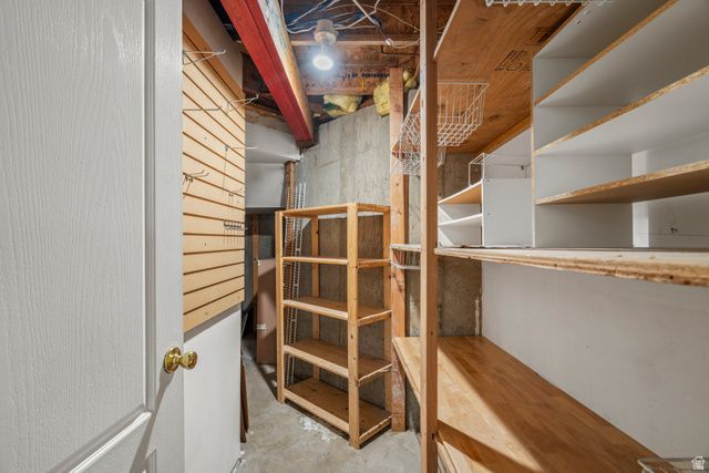 83 W 200 N, Centerville, UT 84014