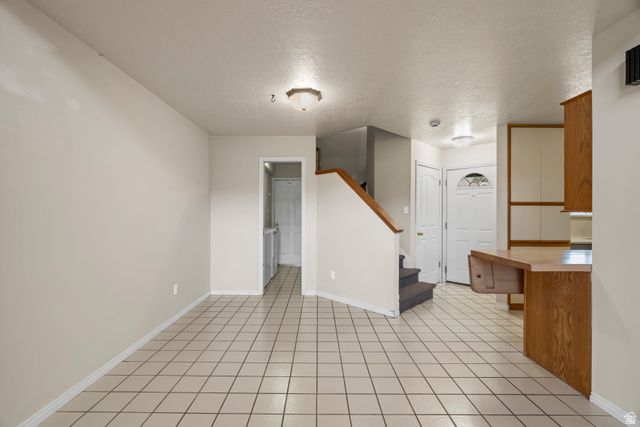 83 W 200 N, Centerville, UT 84014