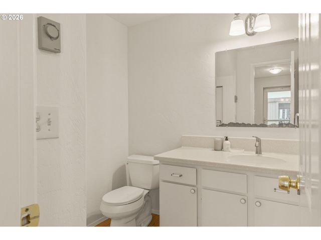 1522 FETTERS Loop, Eugene, OR 97402