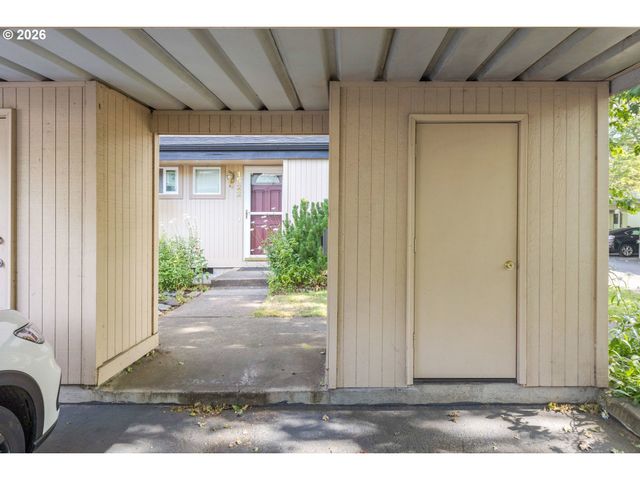 1522 FETTERS Loop, Eugene, OR 97402