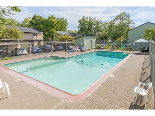 1522 FETTERS Loop, Eugene, OR 97402